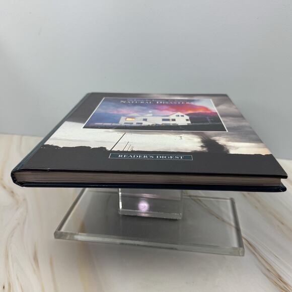 Natural Disasters 1997 Hardback Readers Digest The Earth Its Wonders Its Secrets - Picture 4 of 8